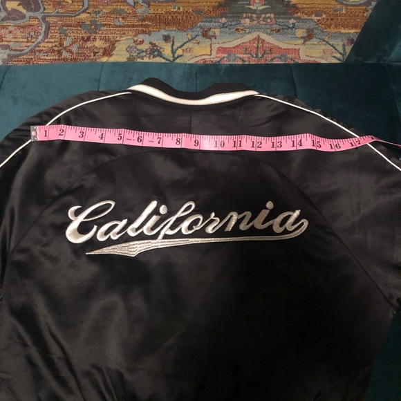 Forever 21 satin padded cropped bomber jacket Sz M - Picture 2 of 9